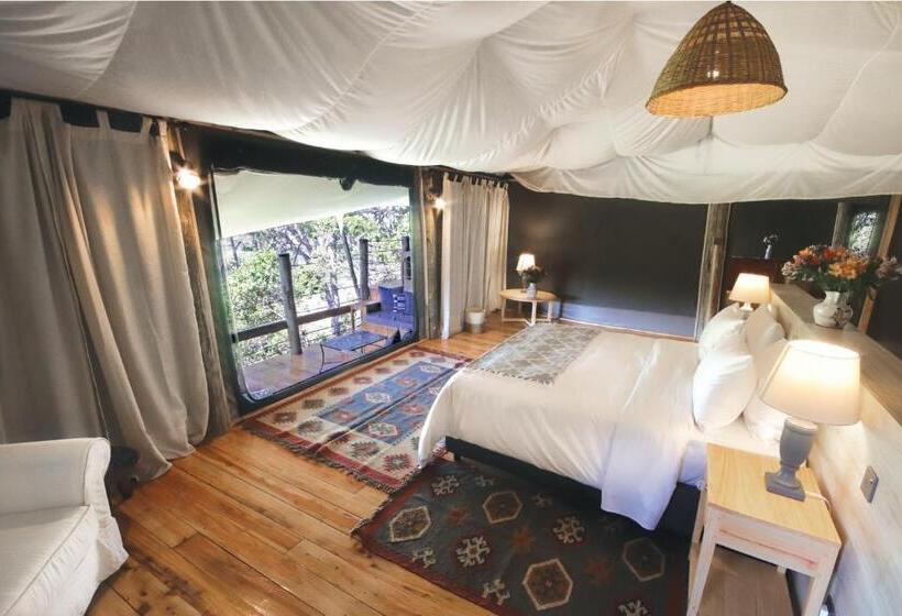 پانسیون Olesamara Collection