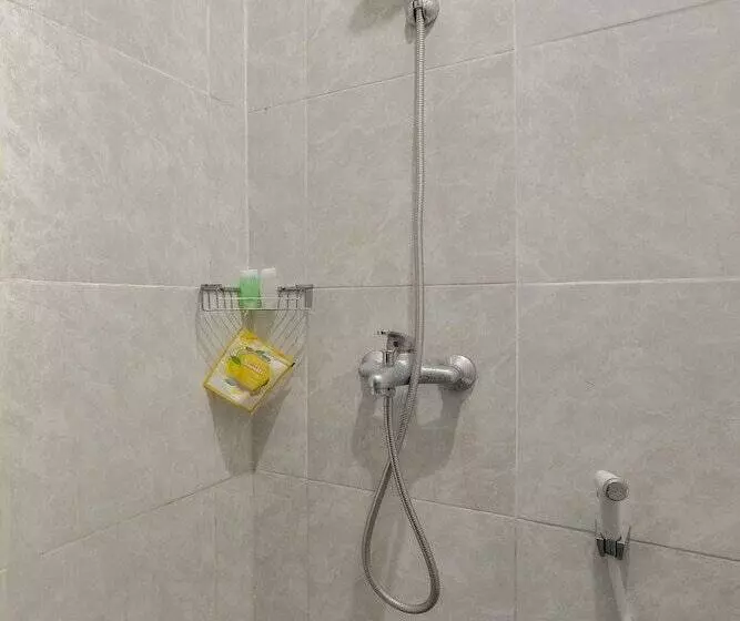 ペンション Reddoorz Near Mertasari Beach