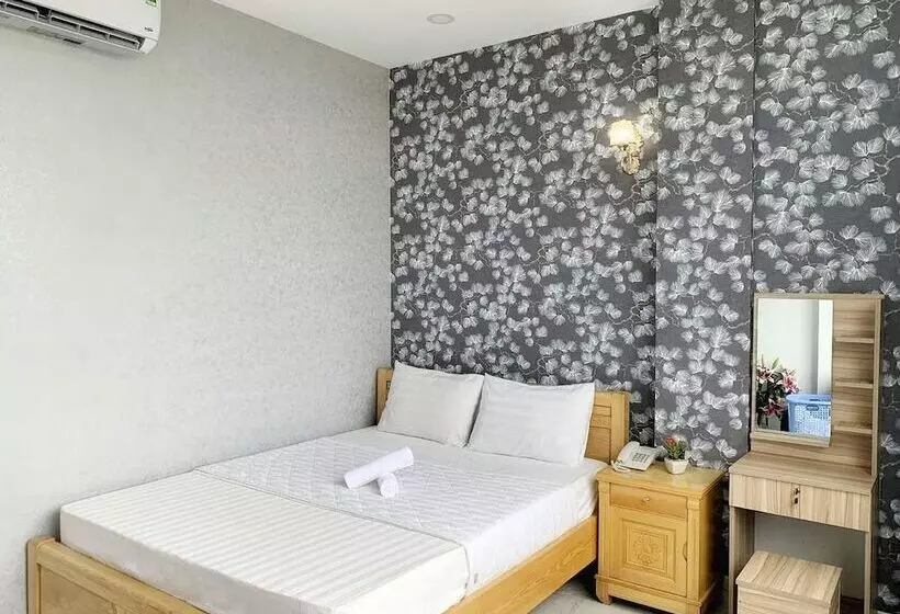 ペンション Reddoorz Near Mertasari Beach