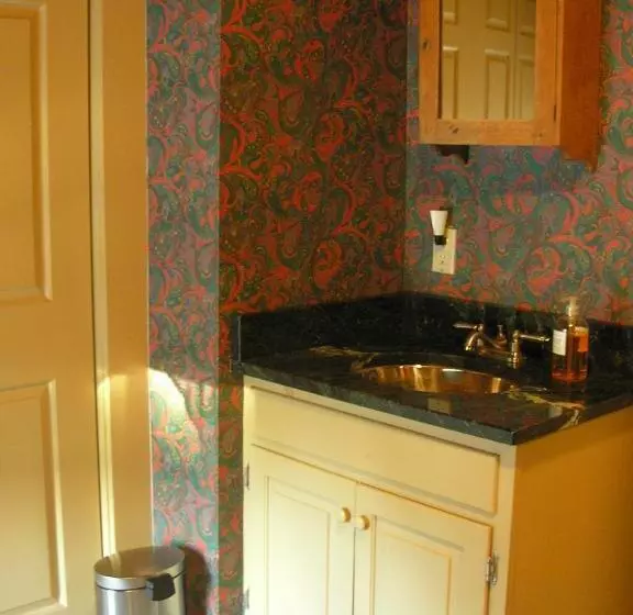 Antique Mansion B & B