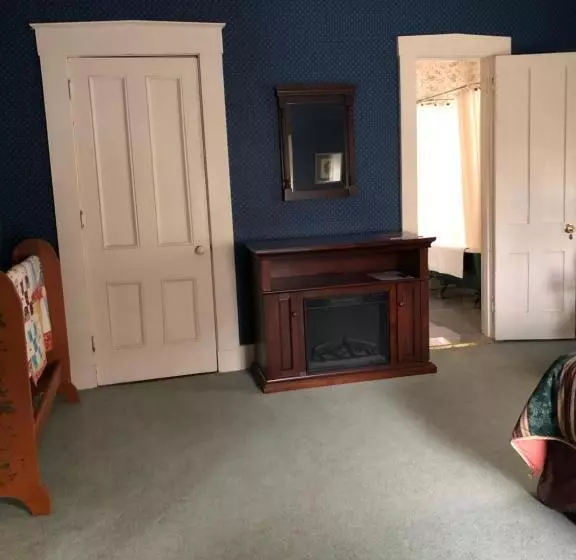 Antique Mansion B & B