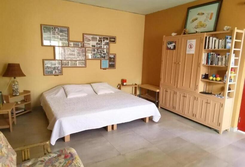 تختخواب و صبحانه Chambre Indépendante