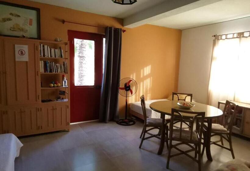 تختخواب و صبحانه Chambre Indépendante