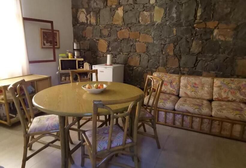 تختخواب و صبحانه Chambre Indépendante