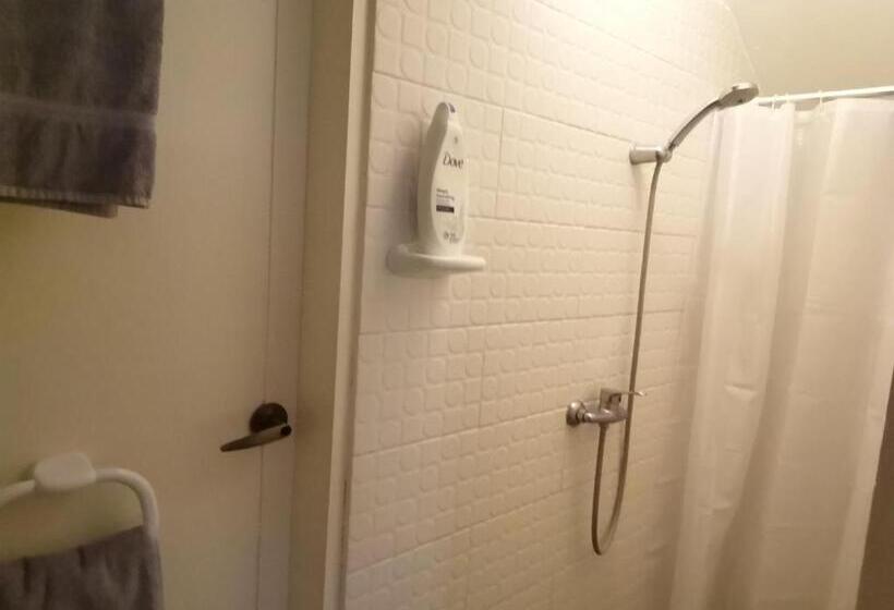 تختخواب و صبحانه Chambre Indépendante