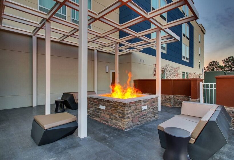 Отель Springhill Suites By Marriott Gulfport I10