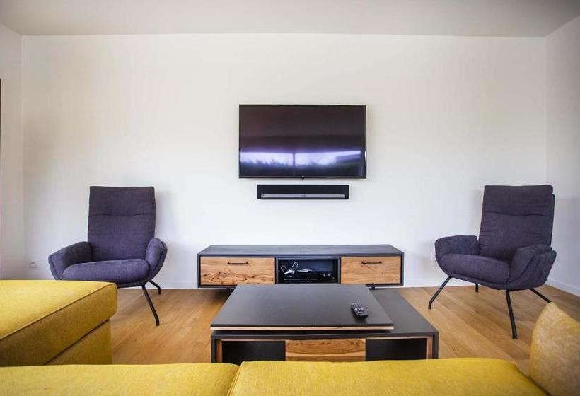 ペンション Huize Mamoesh