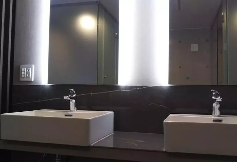 ホテル Blue Suites Hanamuro