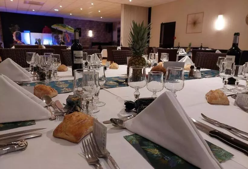 ホテル Hôtel L Espérance Vitré