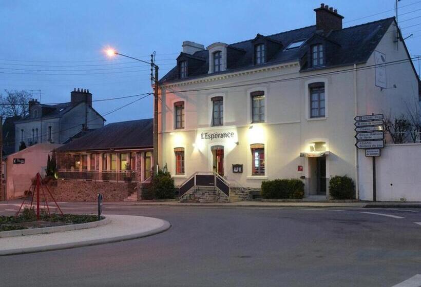 בית מלון כפרי Hôtel L Espérance Vitré