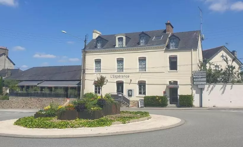 ホテル Hôtel L Espérance Vitré