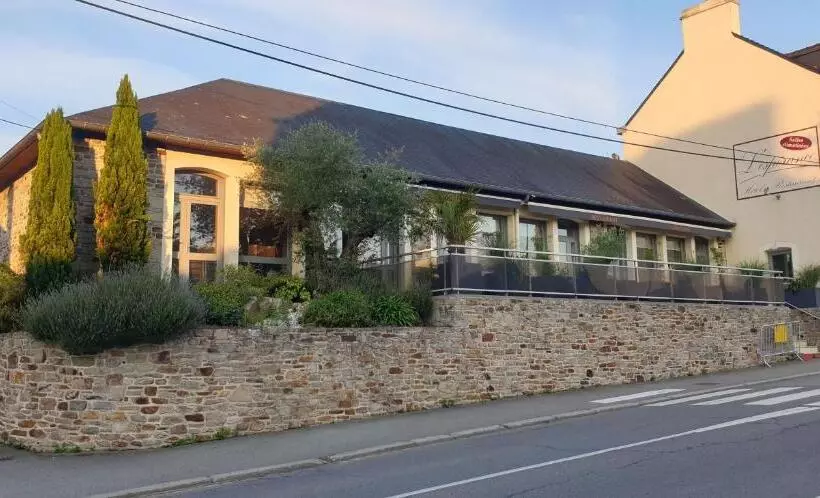 ホテル Hôtel L Espérance Vitré