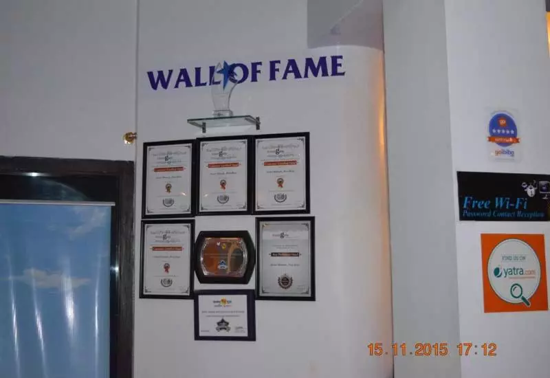 Hotel Mainak & Health Club