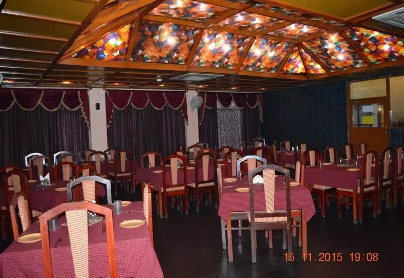 Hotel Mainak & Health Club