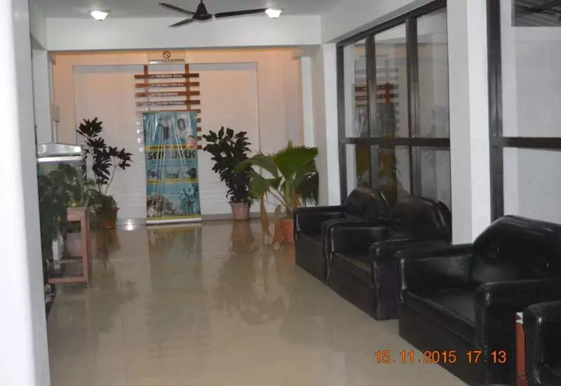 Hotel Mainak & Health Club