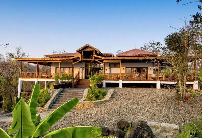 تختخواب و صبحانه Lakeview Lodge Ngapali