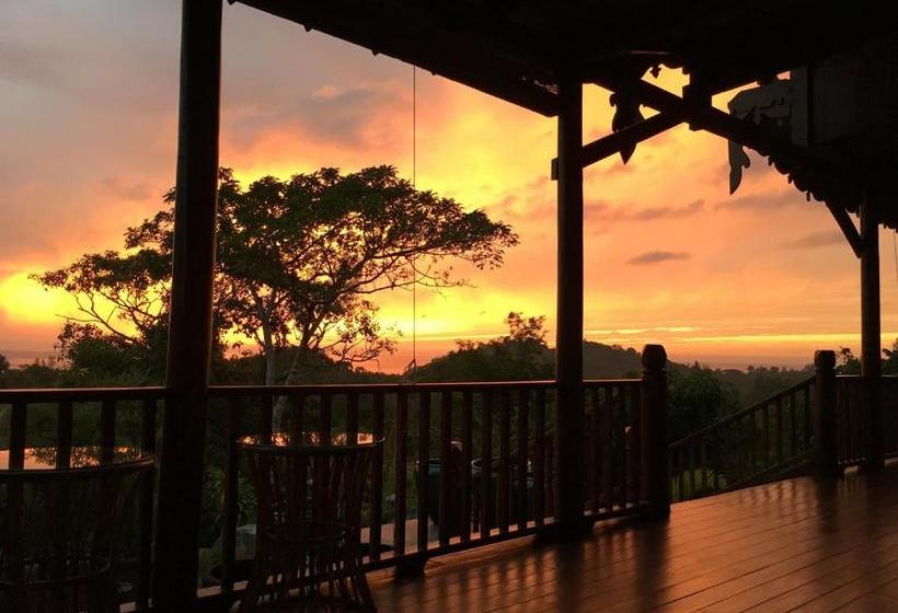 تختخواب و صبحانه Lakeview Lodge Ngapali