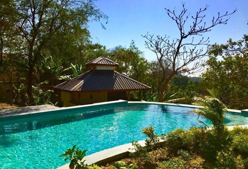 تختخواب و صبحانه Lakeview Lodge Ngapali