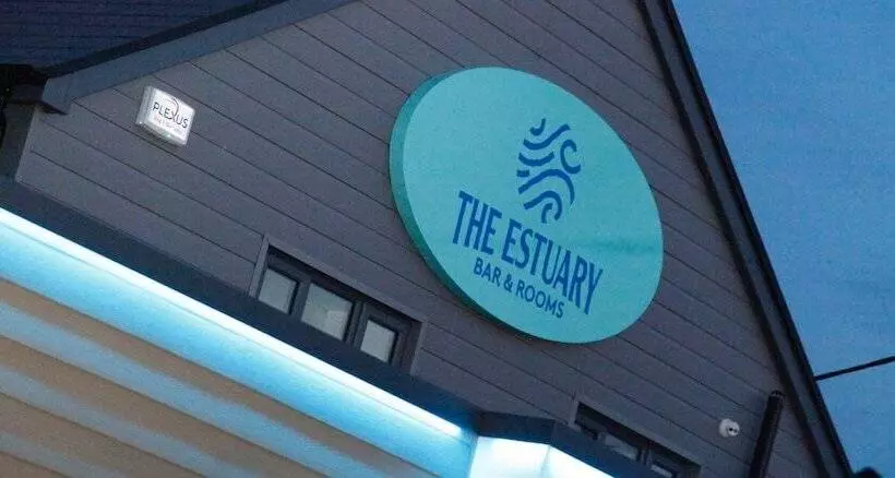 هتل The Estuary   A Bar With Rooms