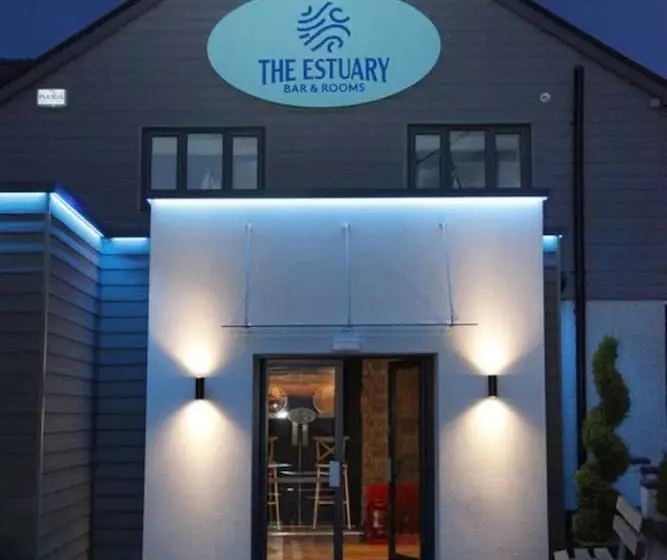 هتل The Estuary   A Bar With Rooms