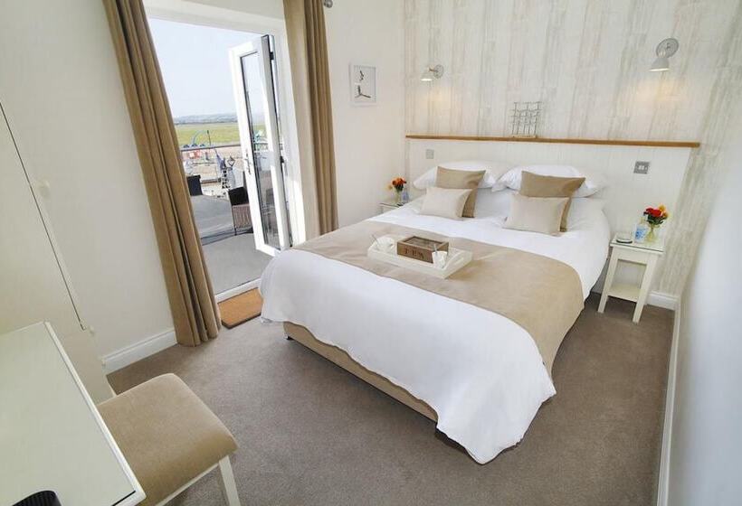 Hotel The Estuary A Bar With Rooms