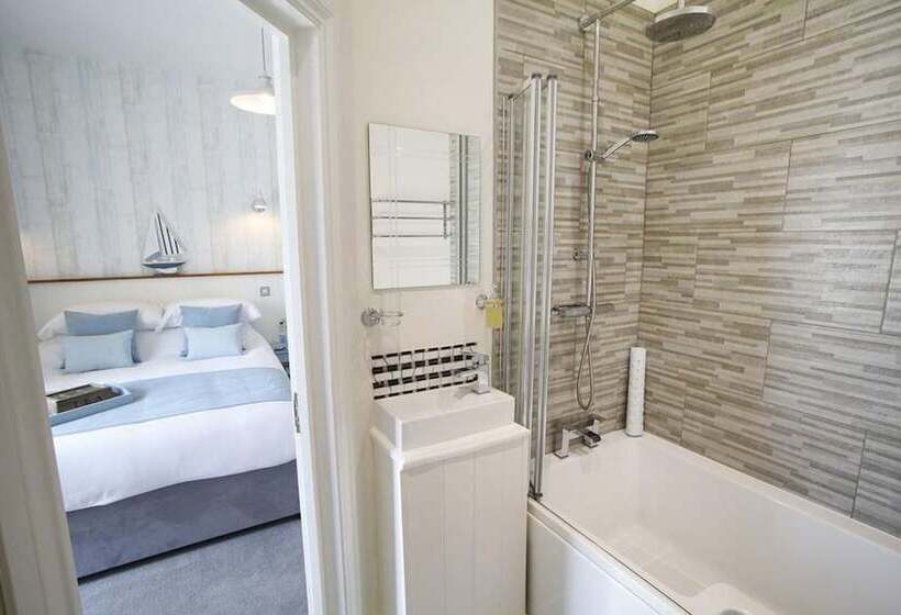 Hotel The Estuary A Bar With Rooms