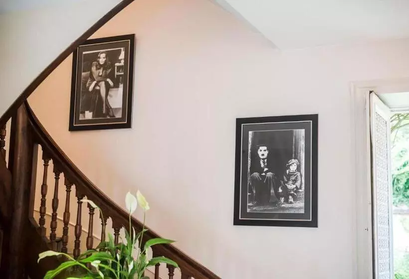 تختخواب و صبحانه La Villa Ribière