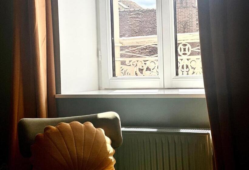 تختخواب و صبحانه La Villa Ribière