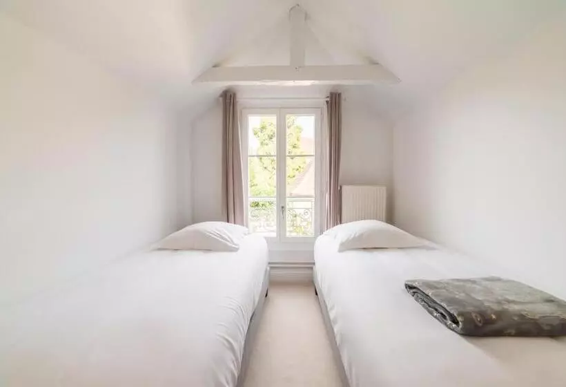 تختخواب و صبحانه La Villa Ribière