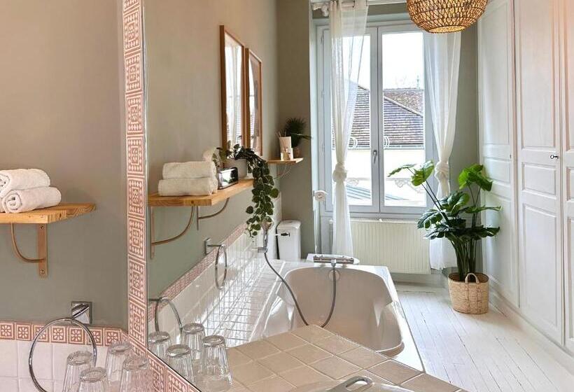 تختخواب و صبحانه La Villa Ribière