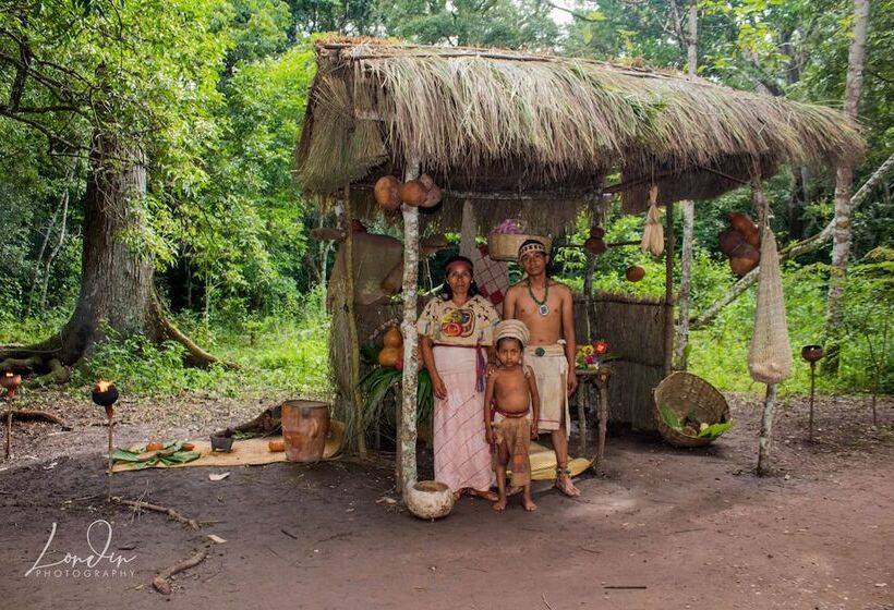 تختخواب و صبحانه Rosalila