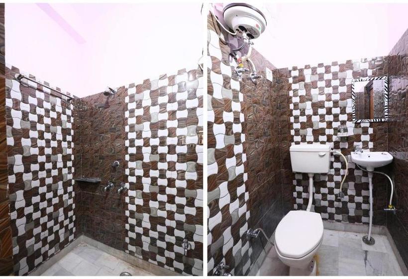 ホテル Spot On 44251 Suraj Inn