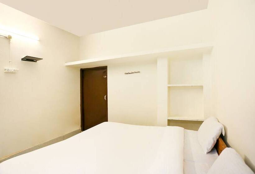 Spot On 44566 Hotel Gautam Park