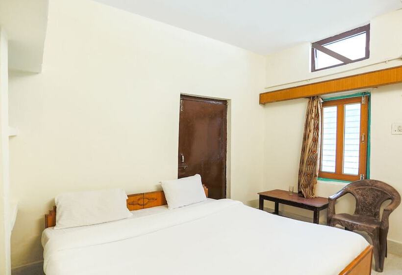 Spot On 44566 Hotel Gautam Park