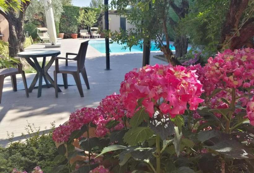 La Sughera  Bed & Breakfast