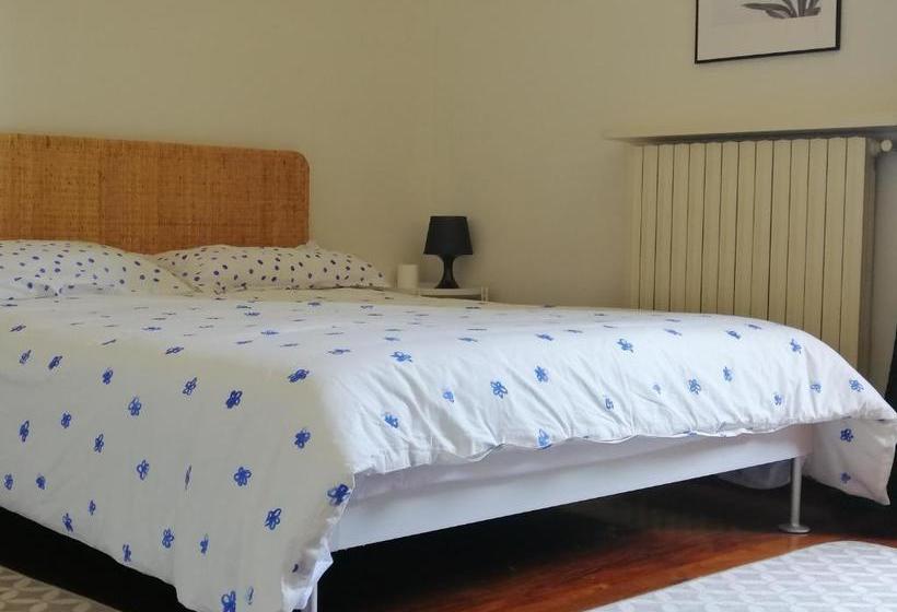 La Sughera  Bed & Breakfast