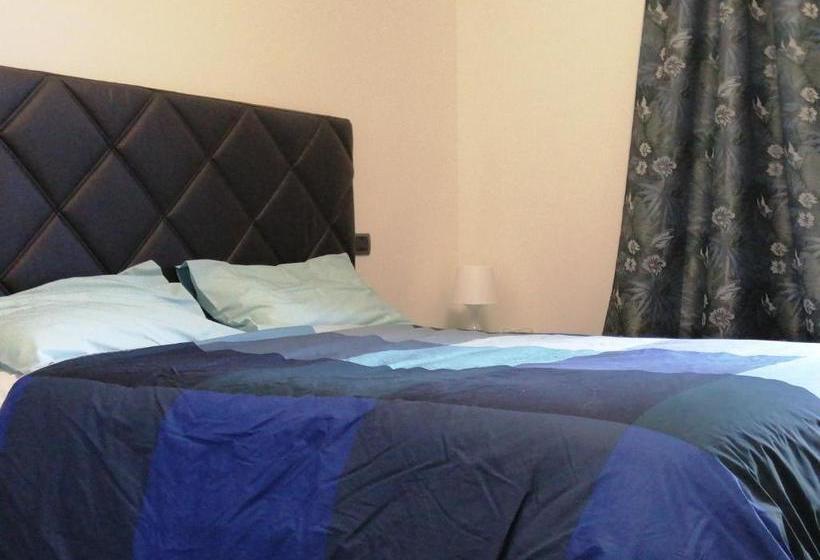 La Sughera  Bed & Breakfast