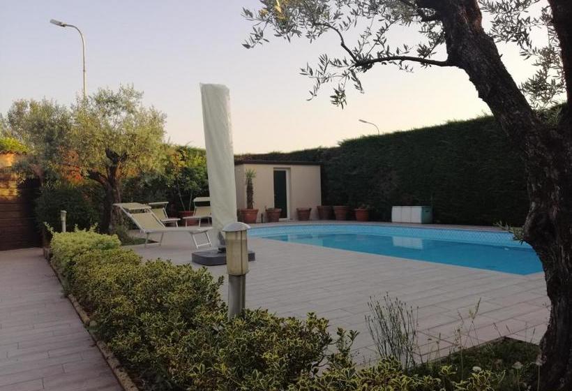 La Sughera  Bed & Breakfast