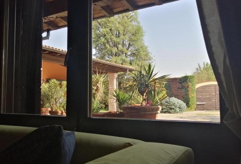 La Sughera  Bed & Breakfast