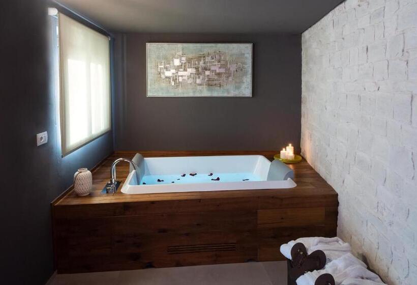 Hotel Petrantiche   Albergo Diffuso