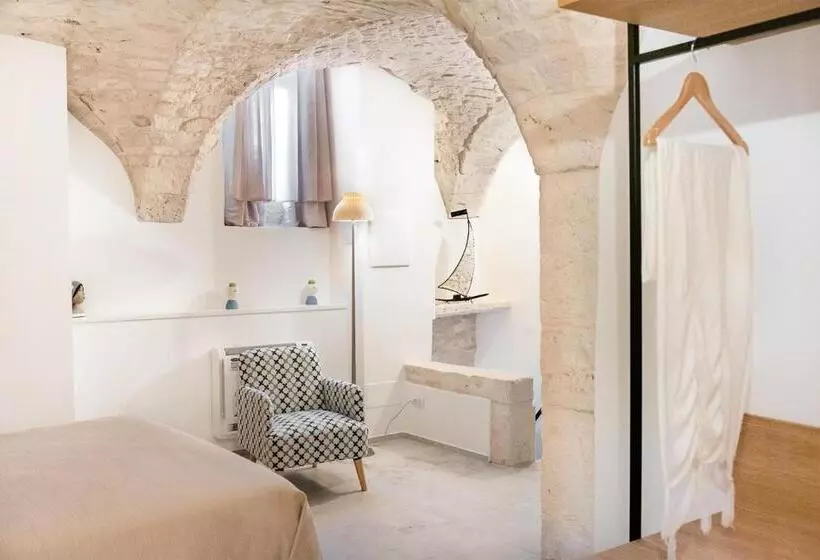 Hotelli Petrantiche   Albergo Diffuso