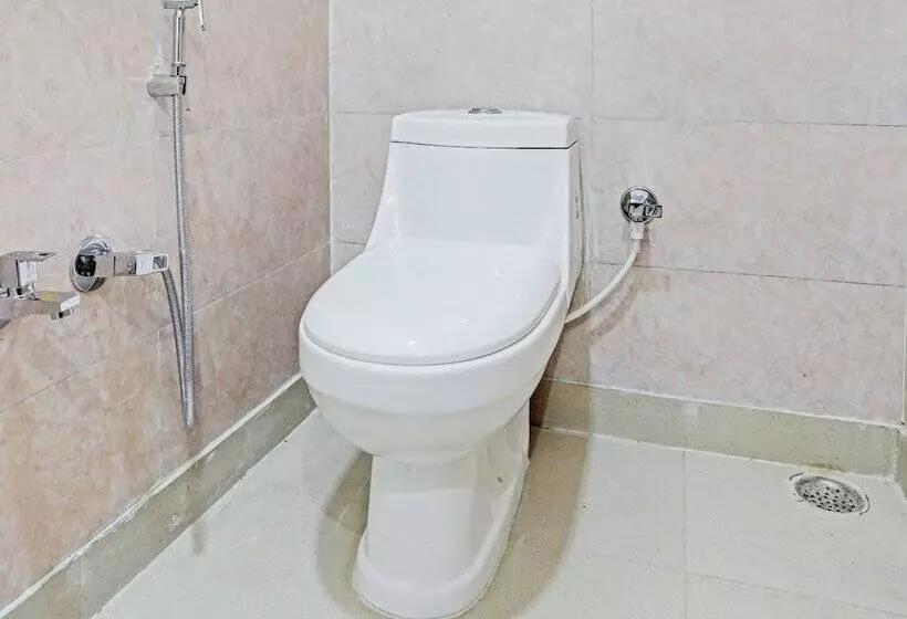 ホテル Spot On 42785 Mr Shawarma Family Restaurant &