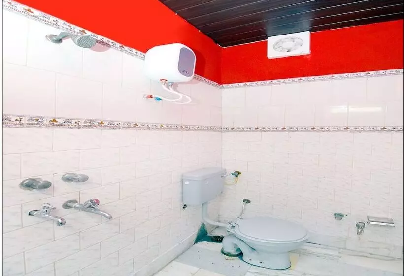 ホテル Spot On 42785 Mr Shawarma Family Restaurant &