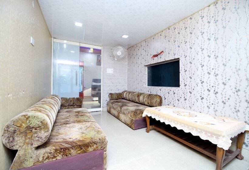 هتل Spot On 42785 Mr Shawarma Family Restaurant &