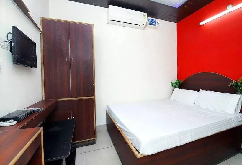 ホテル Spot On 42785 Mr Shawarma Family Restaurant &