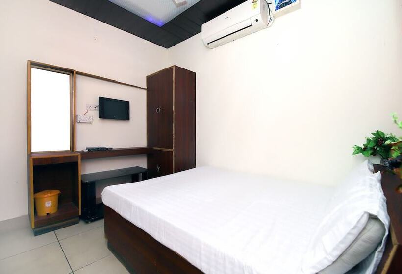 هتل Spot On 42785 Mr Shawarma Family Restaurant &