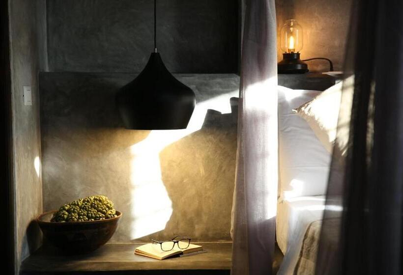 Joya' Beach Suites & Villa