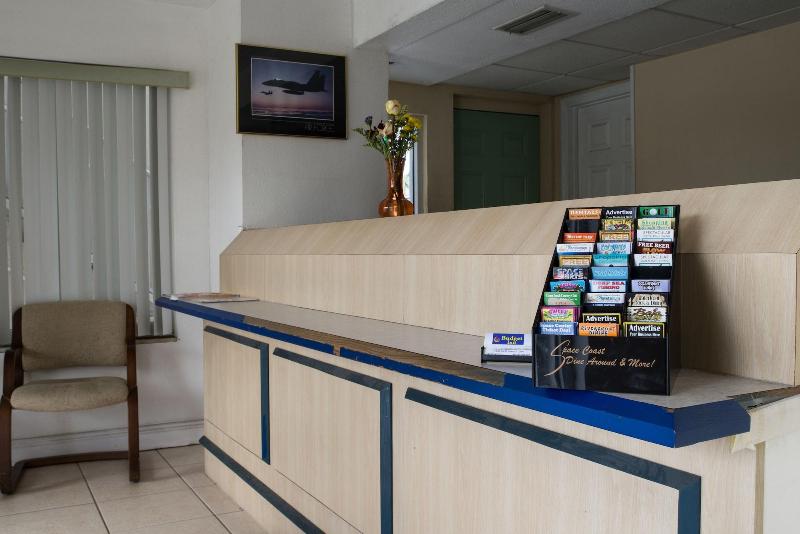 ホテル Budget Inn