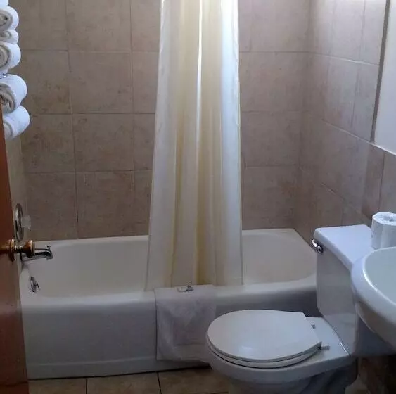 هتل Budget Inn Durango
