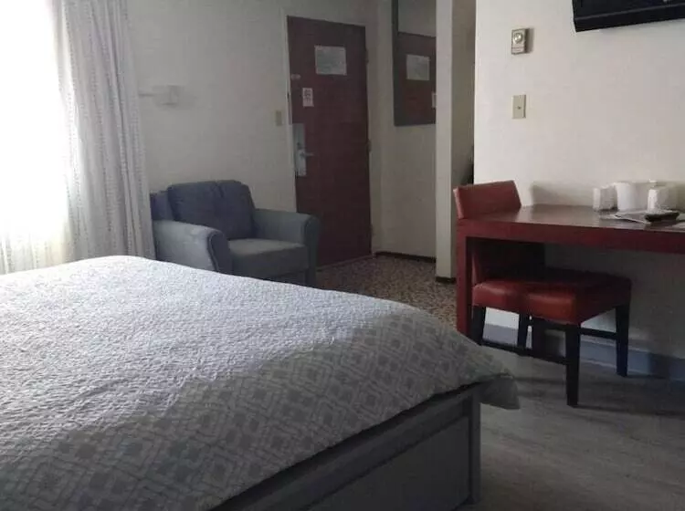 هتل Budget Inn Durango